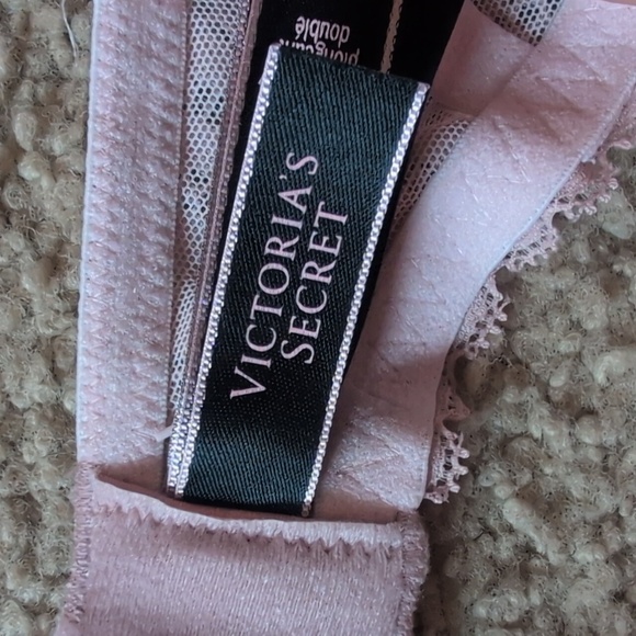 Victoria Secret Pink Lace Lined Plunge Bra Size 36C - Picture 2 of 8
